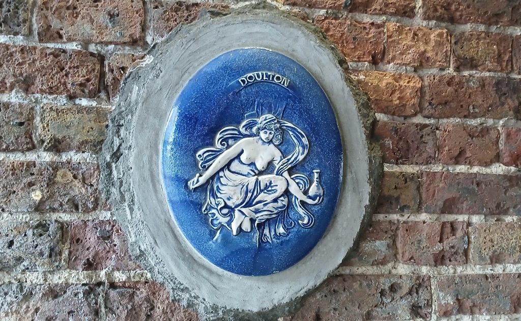 Doulton Mosaic on Salamanca Street, Photo by David Turnbull