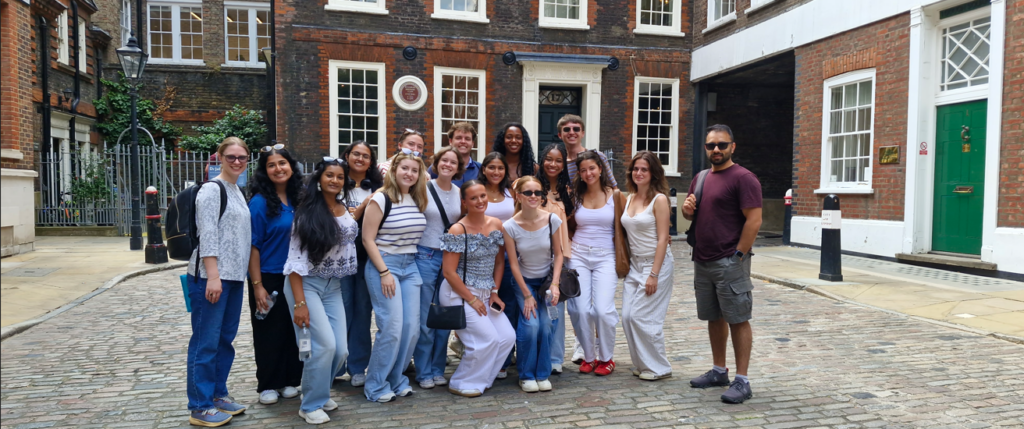 Fleet Street tour School grp