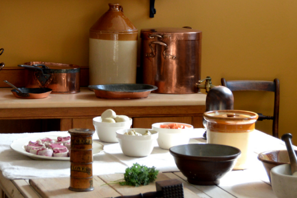 1830s Kitchen Blog Header