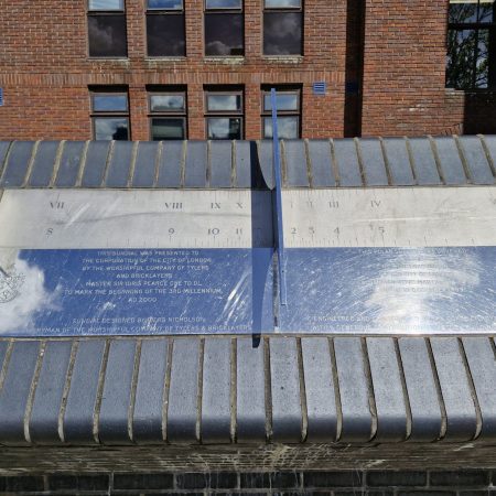 Blackfriars polar sundial