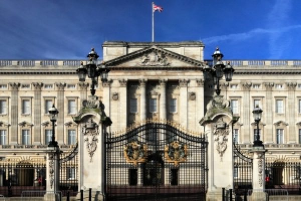 Buckingham Palace Garden Parties | London Guided Walks