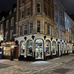 Christmas Lights Walking Tour