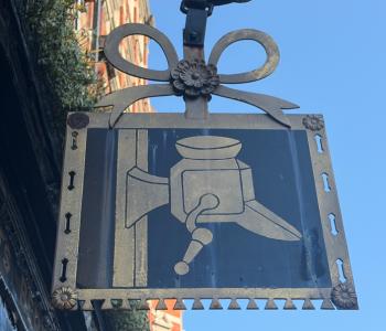 Quirky Westminser Walk-Phil